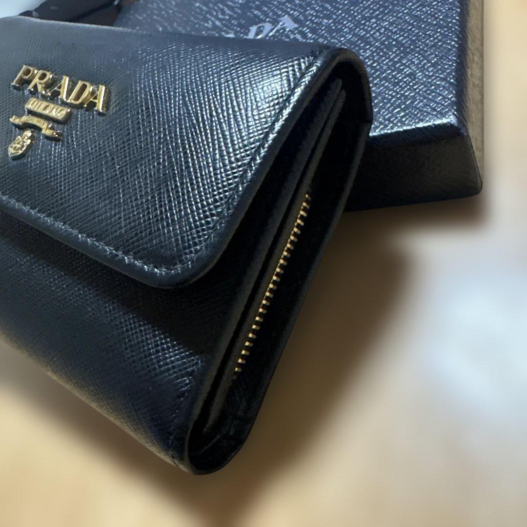 PRADA コンパクト財布