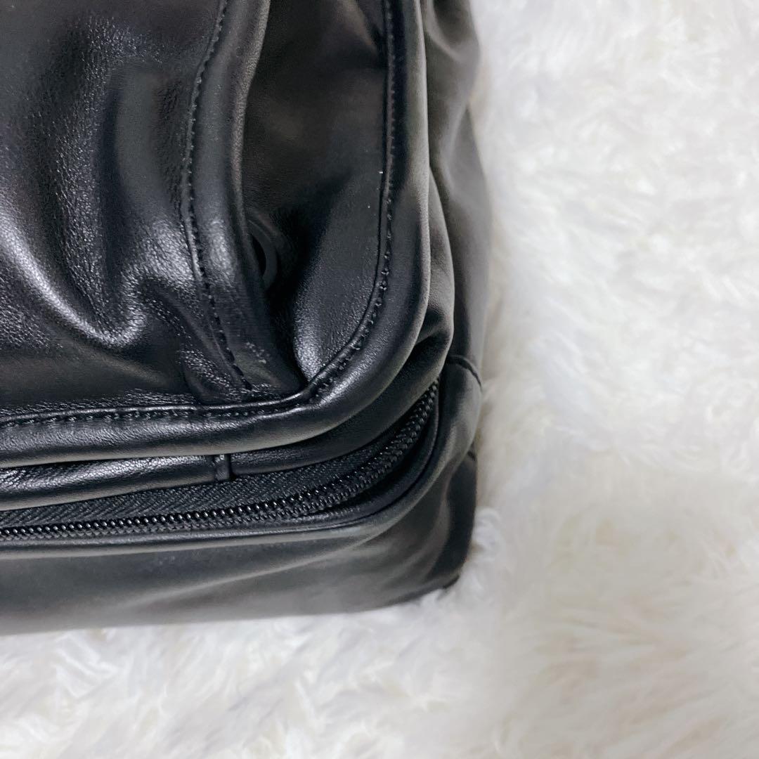 【超美品】TUMI カーフレザー大容量　ビジネスバッグ ブラック通勤　A4 PC