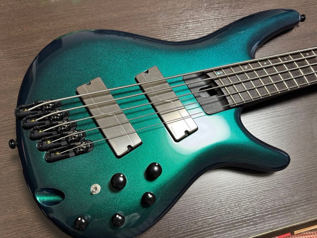 ベース Ibanez SRMS725-BCM