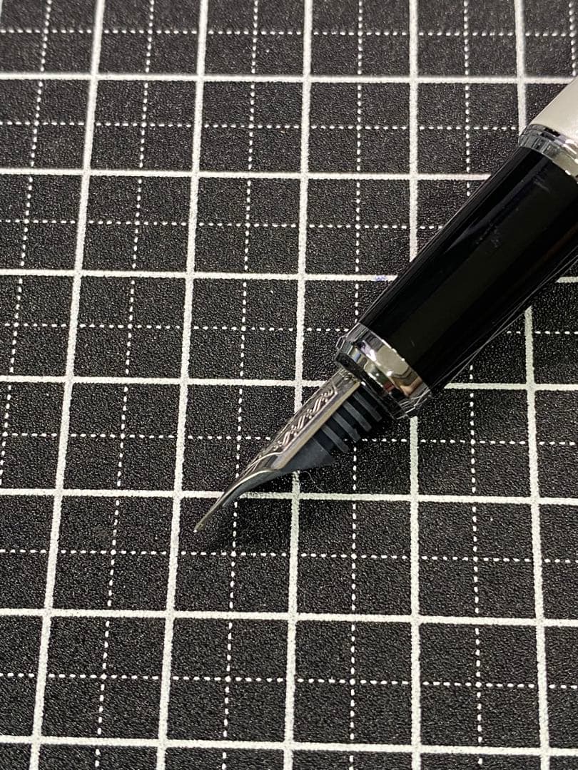 PILOT STELLA 90s Pearl White 万年筆　字幅F