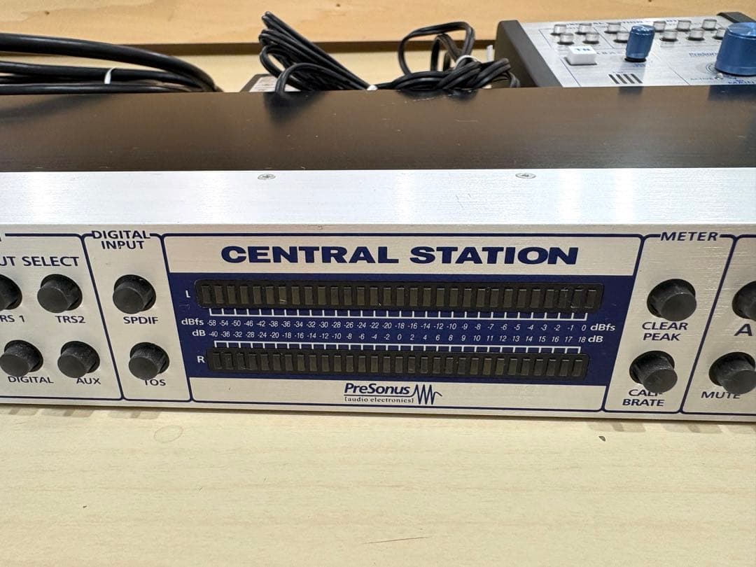 PreSonus モニターセレクター CENTRAL STATION スタジオ