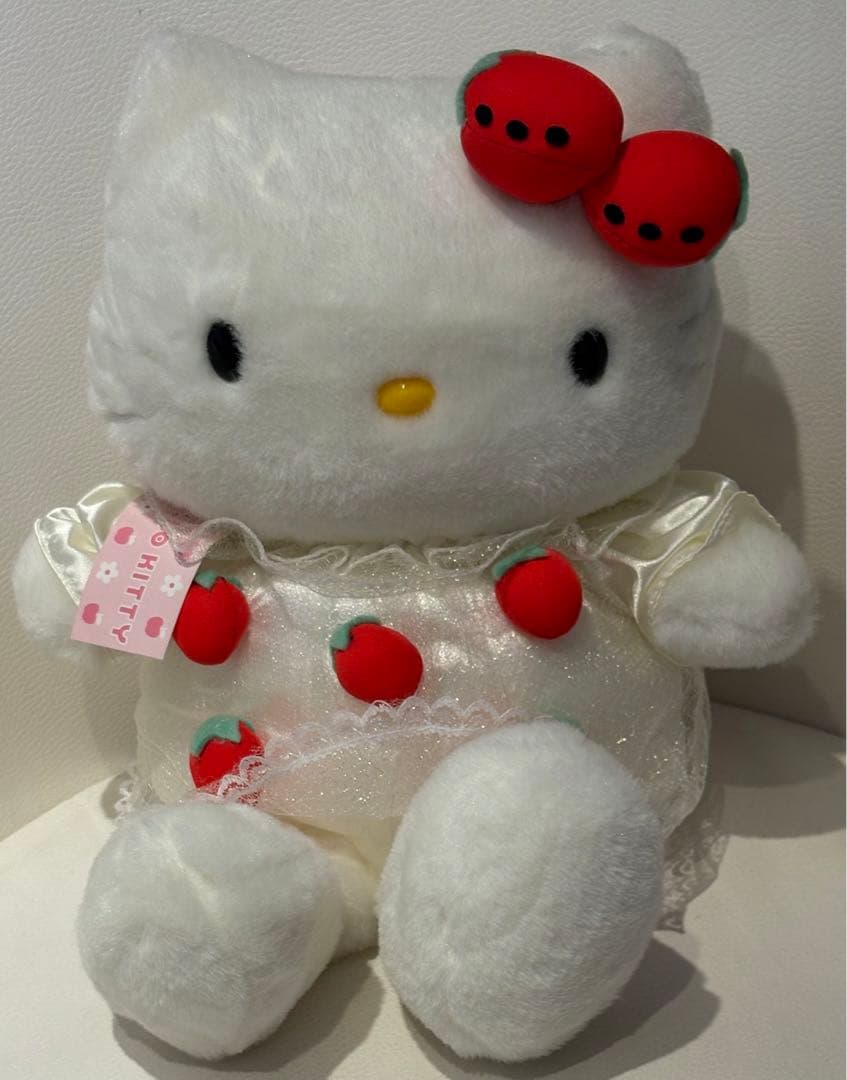 新品タグ付き 年代物 ハローキティ ぬいぐるみ いちご ドレス サンリオ
