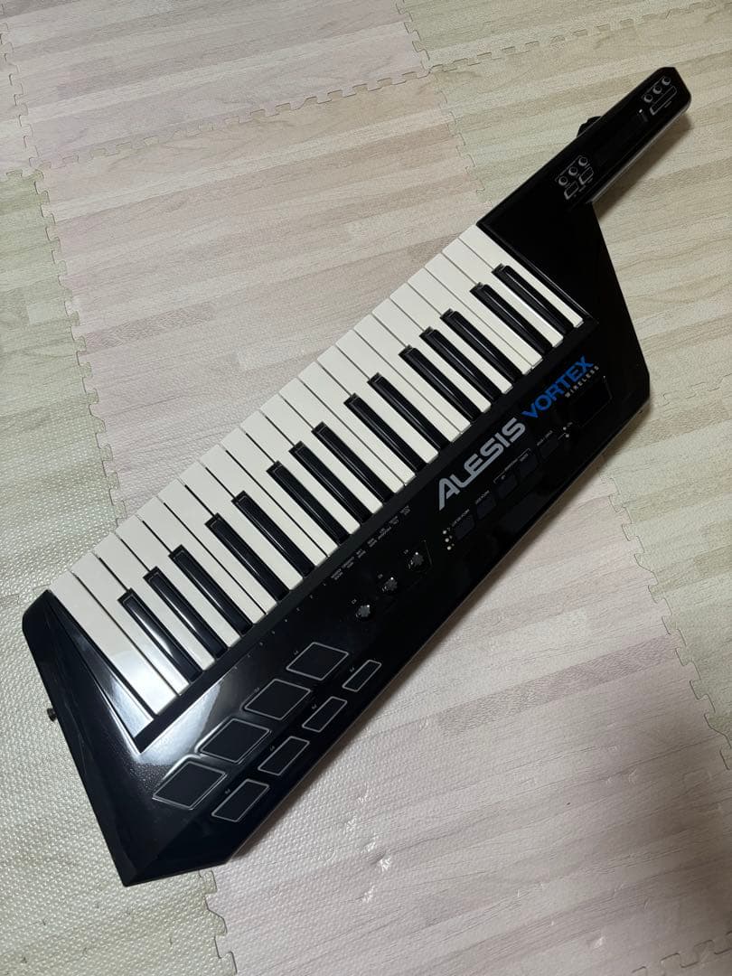 ショルダーキーボードAlesis Vortex (黒)