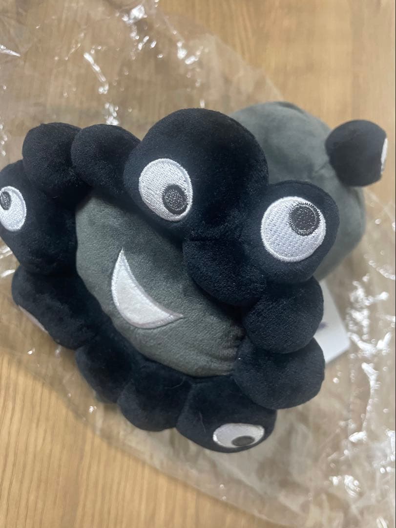 黒ミャクミャク ぬいぐるみ 這い型 S