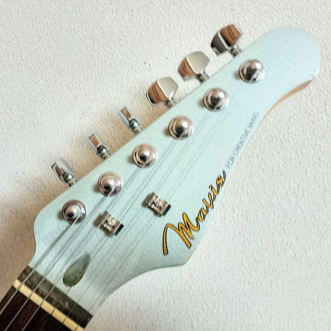 Mavis　ストラトキャスタータイプ　エレキギター　メタリックシルバー