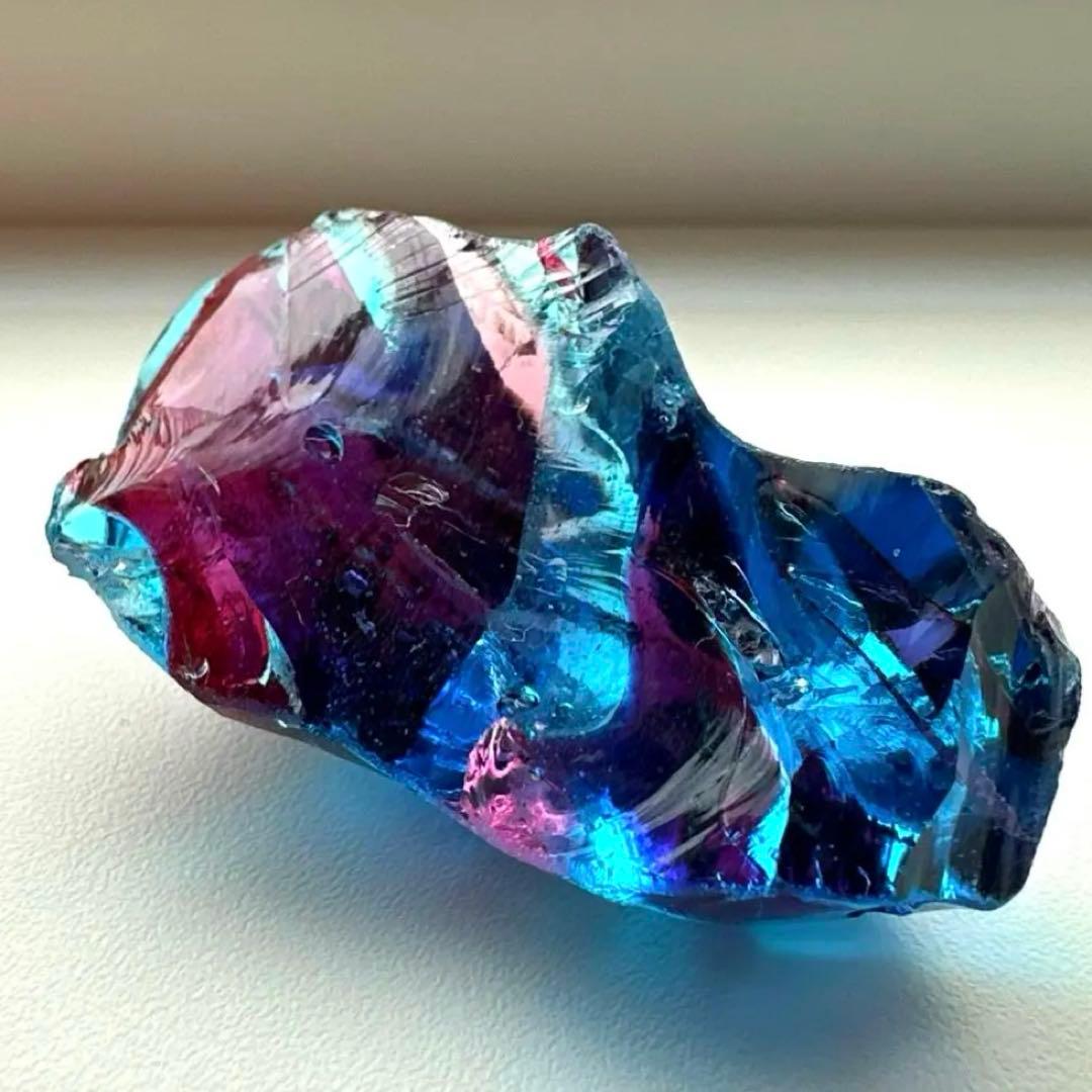 アンダラクリスタル　シェラネバダ　マルチカラー　27.9g 虹　青　紫　ピンク