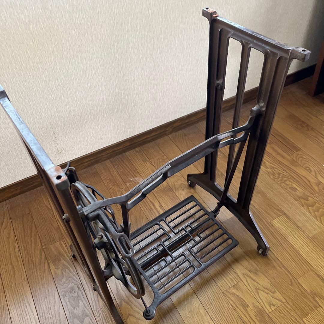 TOYOTAミシンの脚　ＤＩＹでテーブルの脚に！