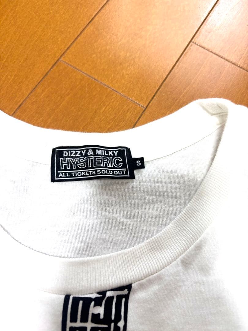 ヒステリックグラマーノースリーブ