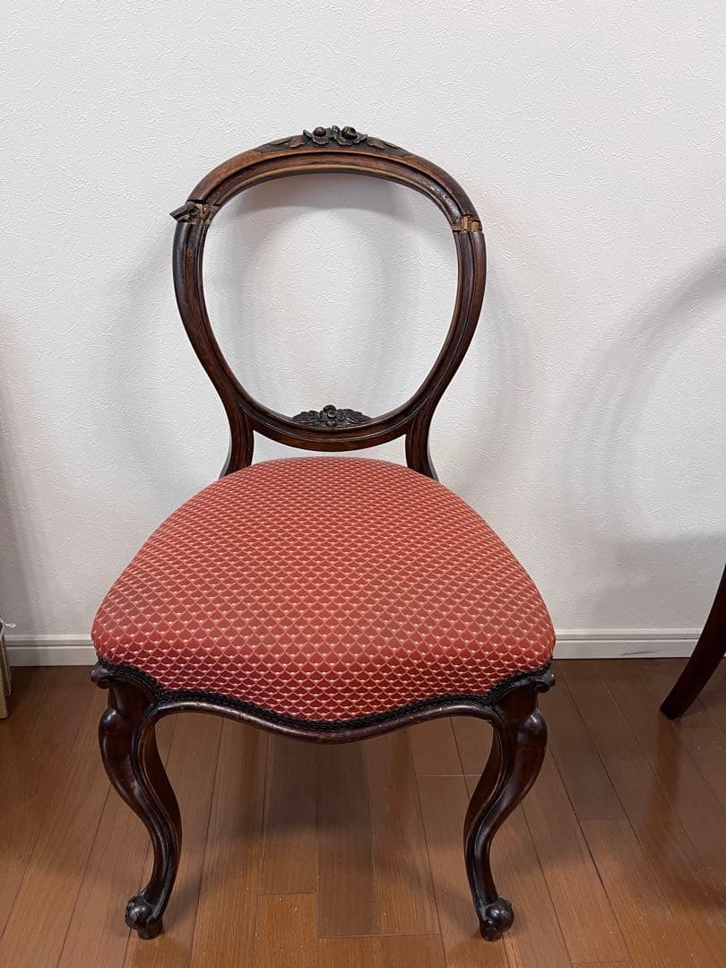 Geographica アンティークバルーンバックチェア