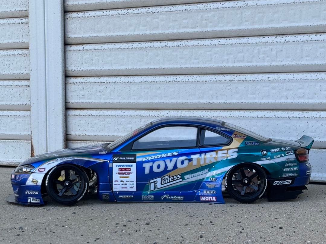 アディクション PANDEM シルビアs15 ラジコンボディ 塗装済未走行