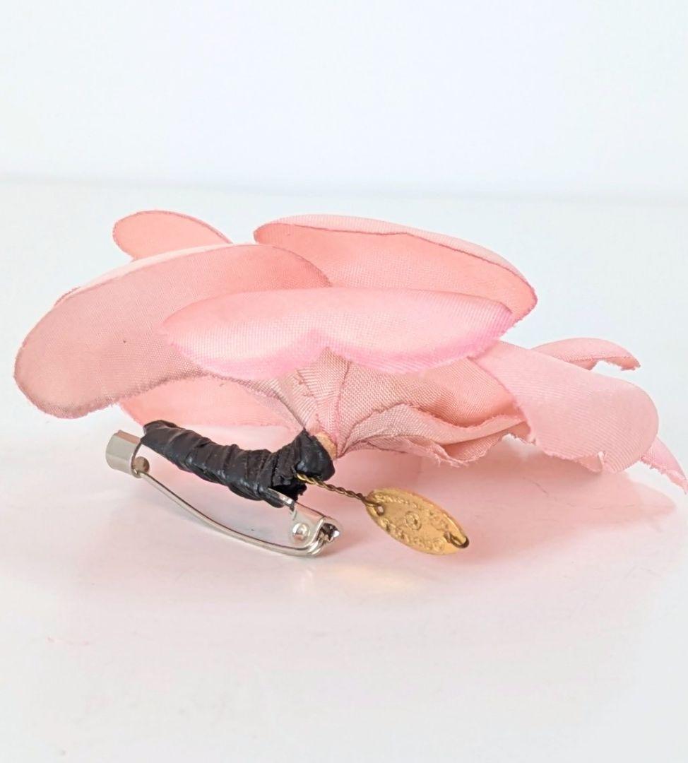 CHANEL シャネル カメリア ピンバッジ ピンブローチ ピンク系 タグ付