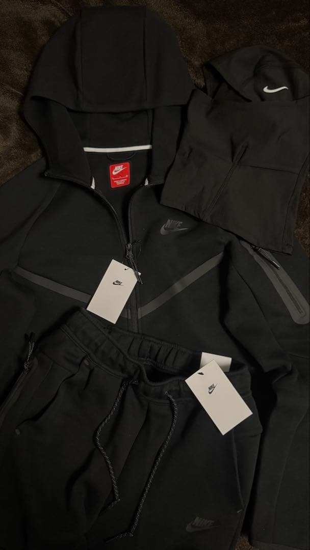 う*と様 NIKE テックフリース セットアップ 黒 上下S