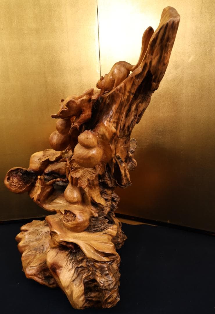 木彫　「 栗鼠と瓢箪 」 　一刀彫　東洋彫刻　置物　床飾り　インテリア　BK38