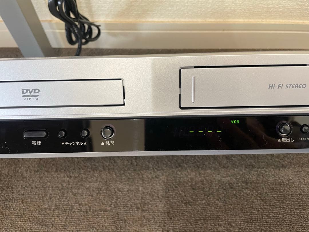 【新品未使用】LG DVCR-B300ビデオ一体型DVDプレーヤー リモコン付