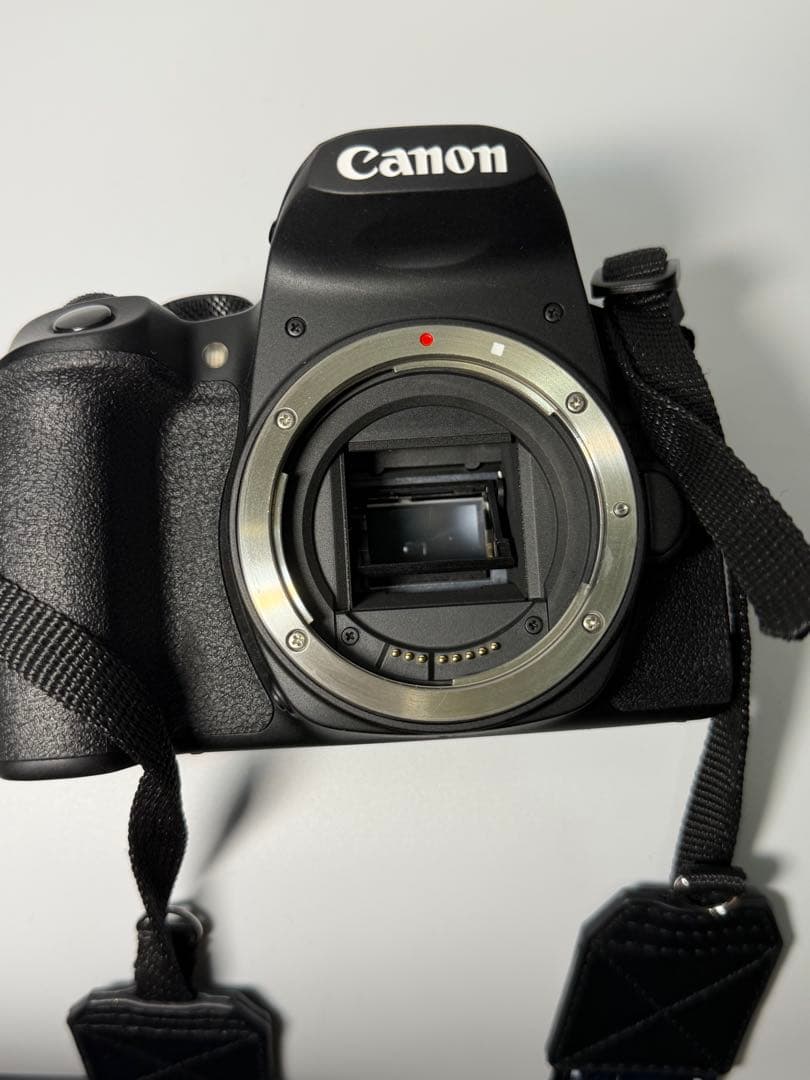 Canon EOS Kiss X10i デジタル一眼レフカメラ　ボディのみ