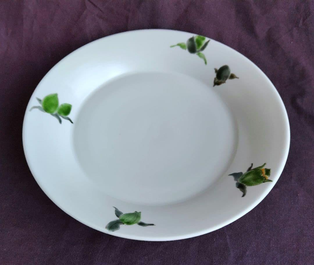 色絵磁器ふきのとう九寸皿 (豊福 誠 作)　未使用 新品同様