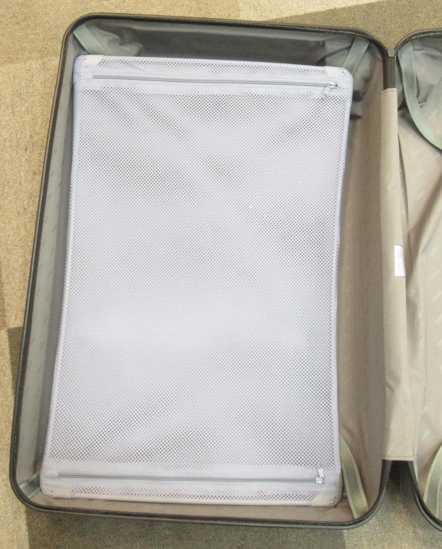 RIMOWA スーツケース　四輪　Lサイズ 中古品