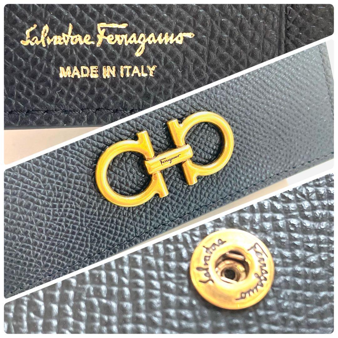 未使用　極美品　フェラガモ　折り財布　二つ折り財布　ガンチーニ　黒　ゴールド　革