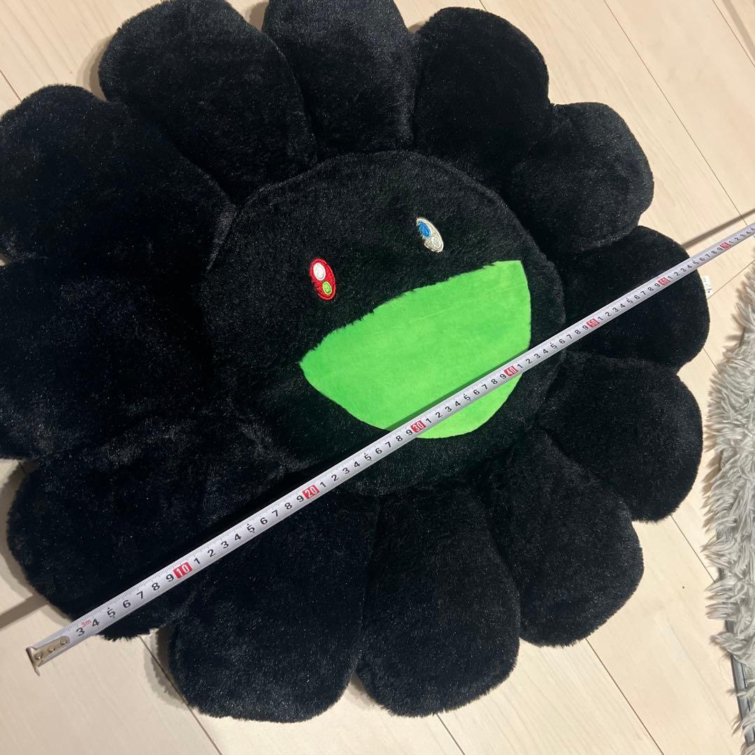 カイカイキキ　村上隆　クッション