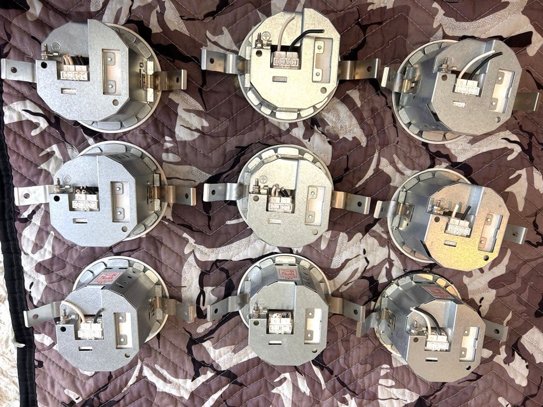 【送料無料】Panasonic　埋め込み型　100φ 非常灯 9個セット