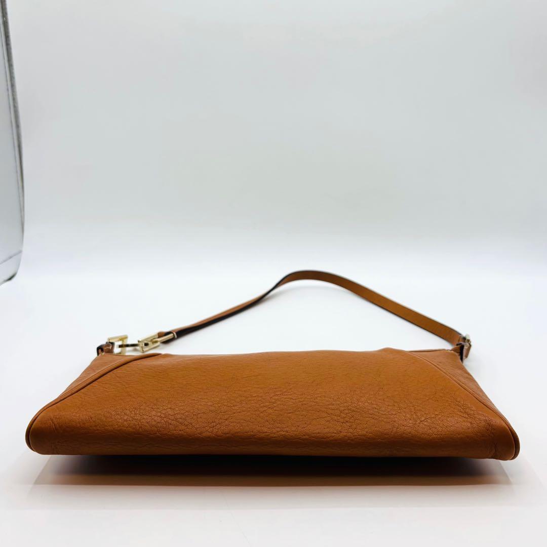【美品】サルヴァトーレフェラガモ ショルダーバッグ レザー ガンチーニ キャメル