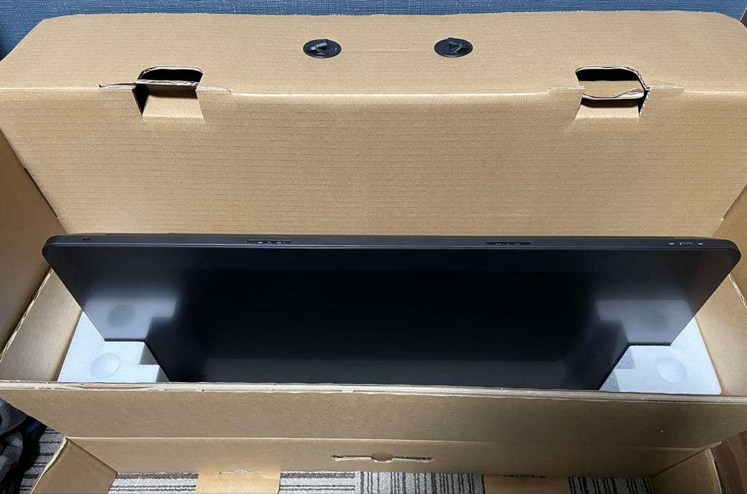 Wacom Cintiq Pro 24 液タブ