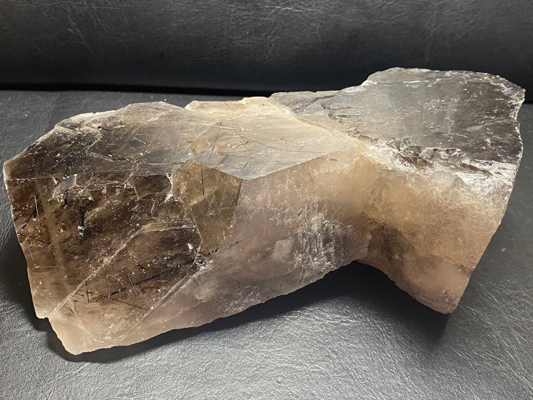 ザギ水晶　ザギマウンテンクォーツ 1914g