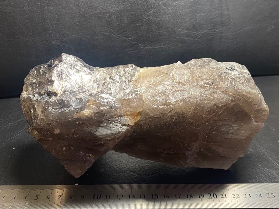 ザギ水晶　ザギマウンテンクォーツ 1914g