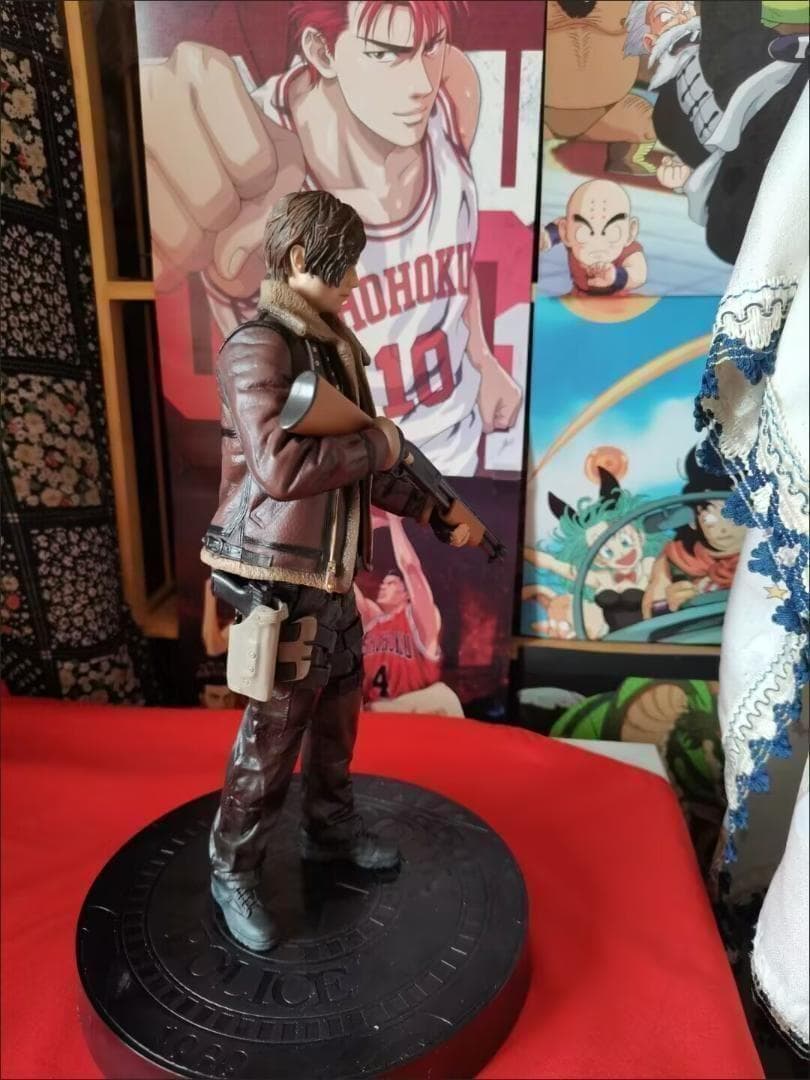 バイオハザード　レオン・S・ケネディ　フィギュア