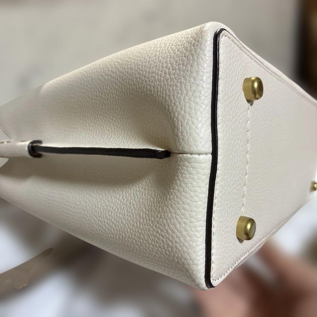 コーチ　ウィロウ ショルダー バッグ ベージュ　ストラップあり