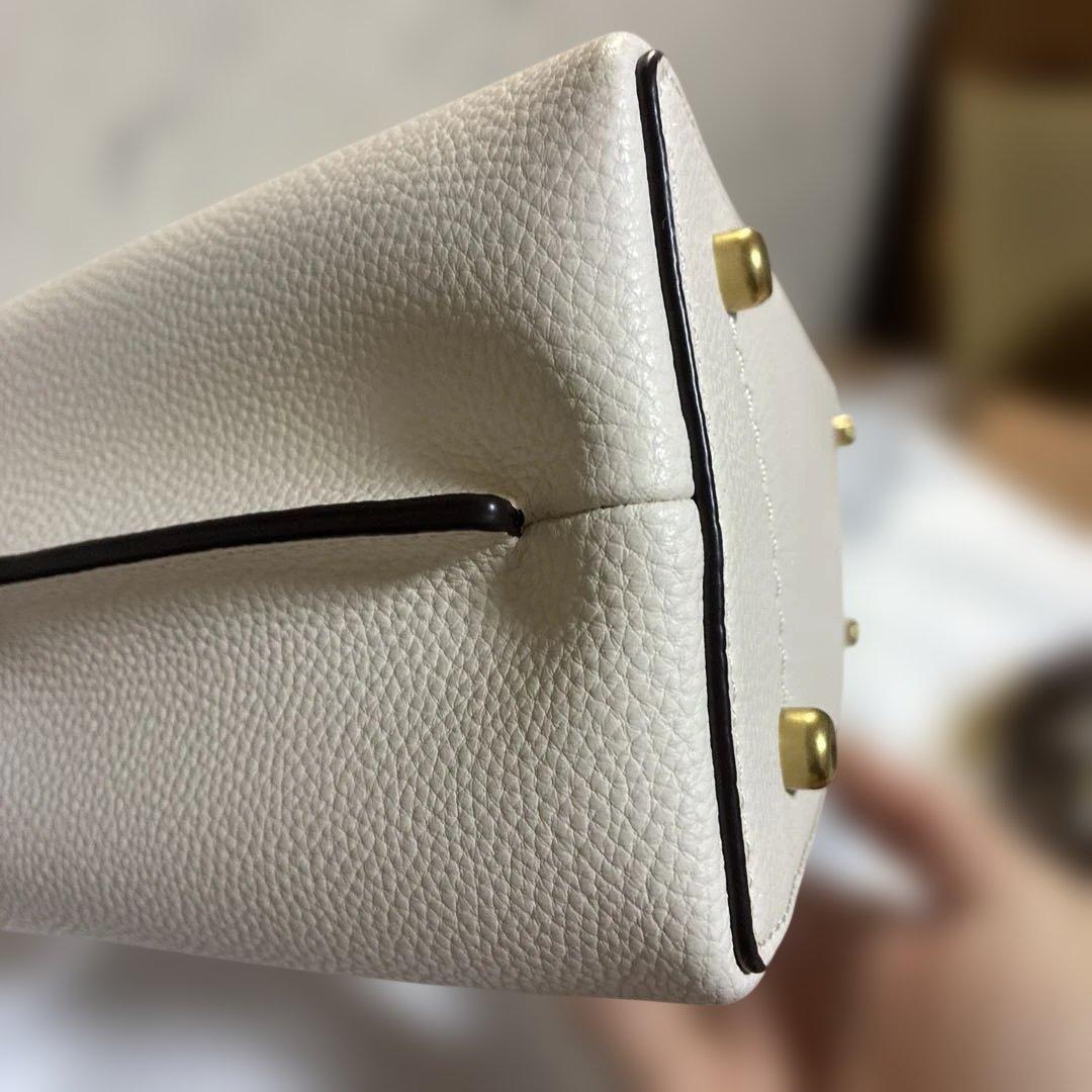 コーチ　ウィロウ ショルダー バッグ ベージュ　ストラップあり