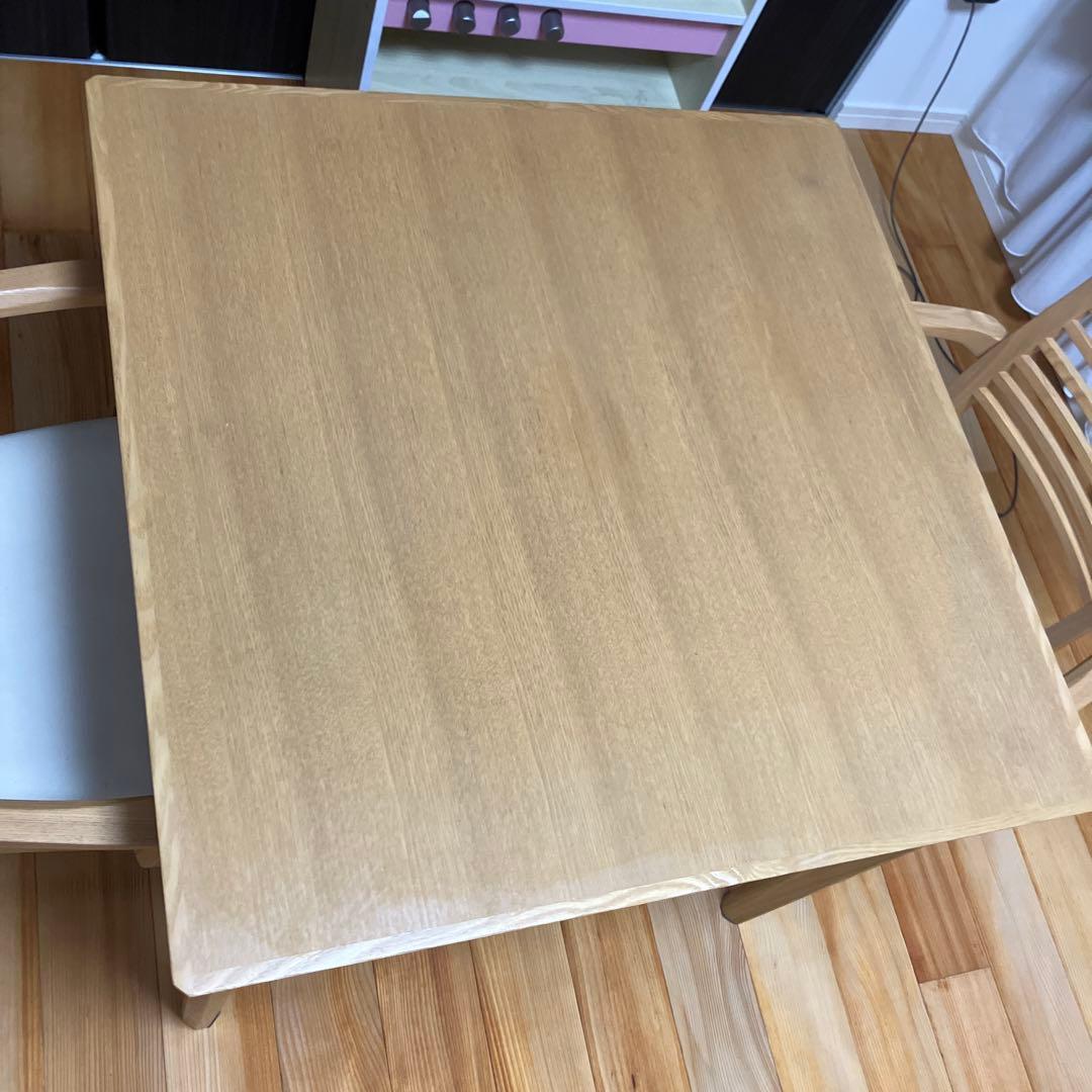 ナチュラルウッド 正方形ダイニングテーブル 中型　ニトリ　※椅子は付きません