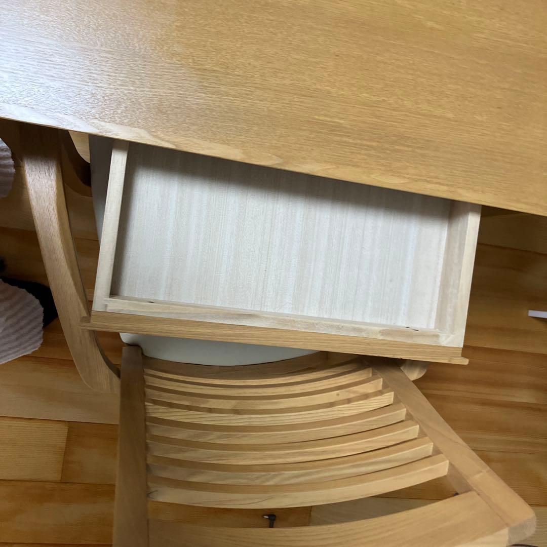 ナチュラルウッド 正方形ダイニングテーブル 中型　ニトリ　※椅子は付きません