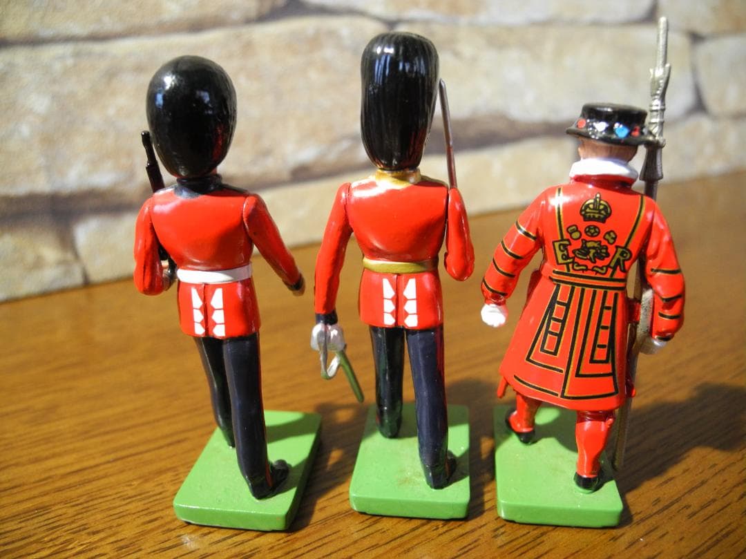 【希少品】イギリス 衛兵 フィギュア 3体セット