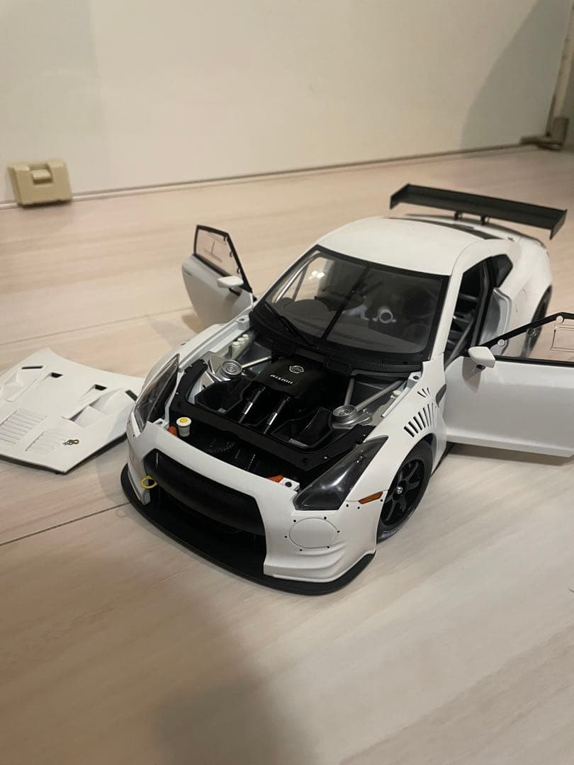 オートアート 1/18 日産 GT-R R35 FIA GT1