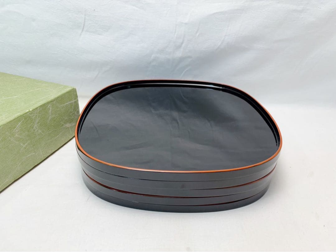 ほぼ未使用 懐石道具 胴張形 黒塗り縁紅 会席膳 5客揃 懐石盆 銘々盆 元箱