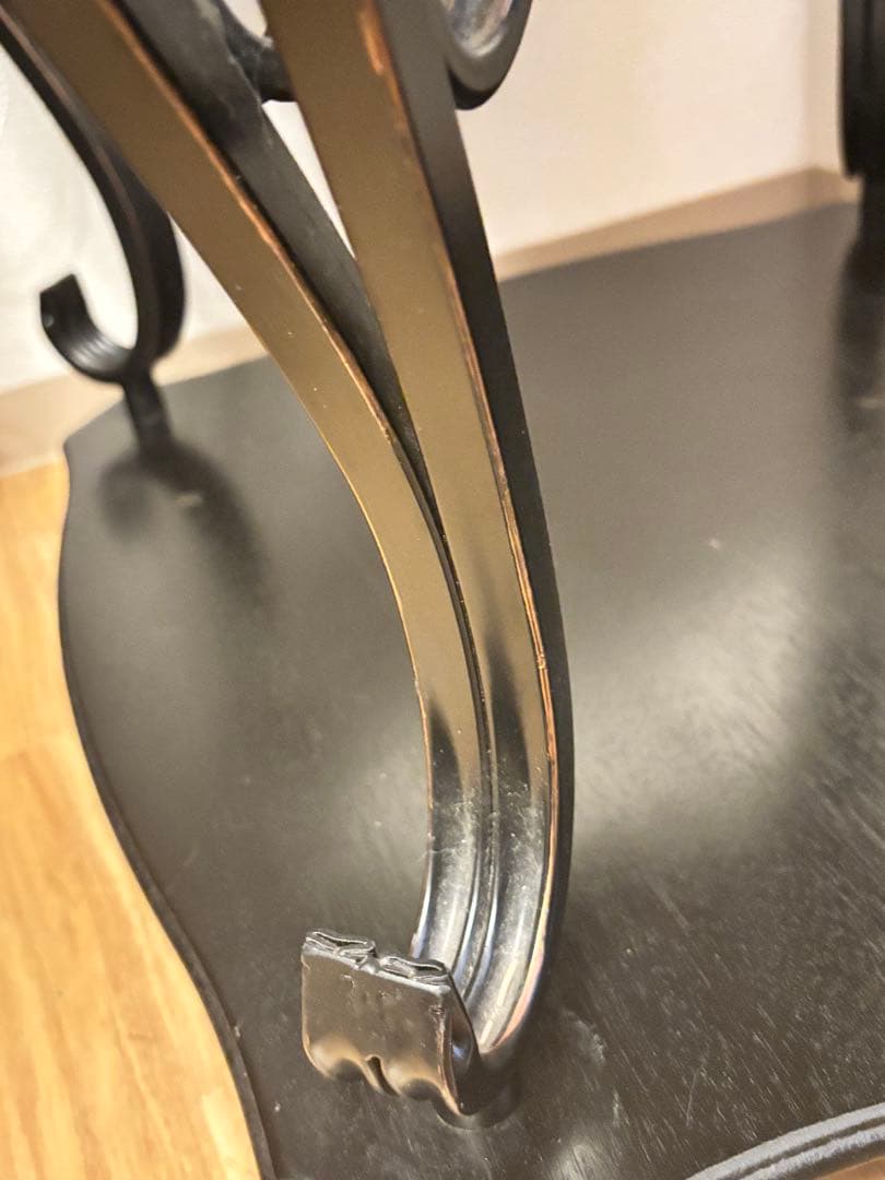 アシュレイAshley リビングダークブラウンのテーブル