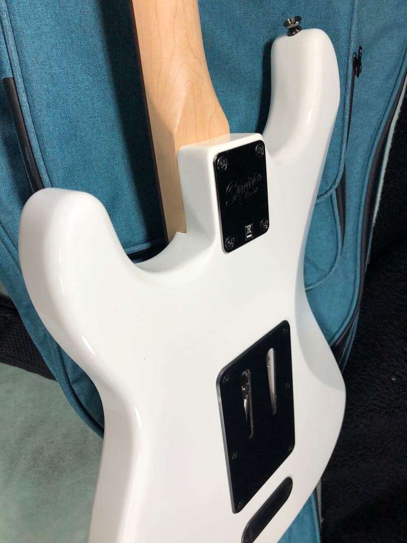 Squier スクワイヤー　アクティブ2ハム　フロイドローズ　リバースヘッド