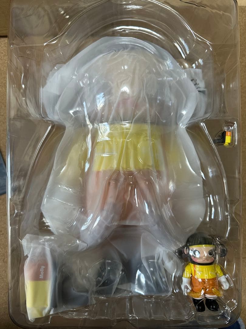 MEGA SPACE MOLLYイカゲームYOUNG HEE