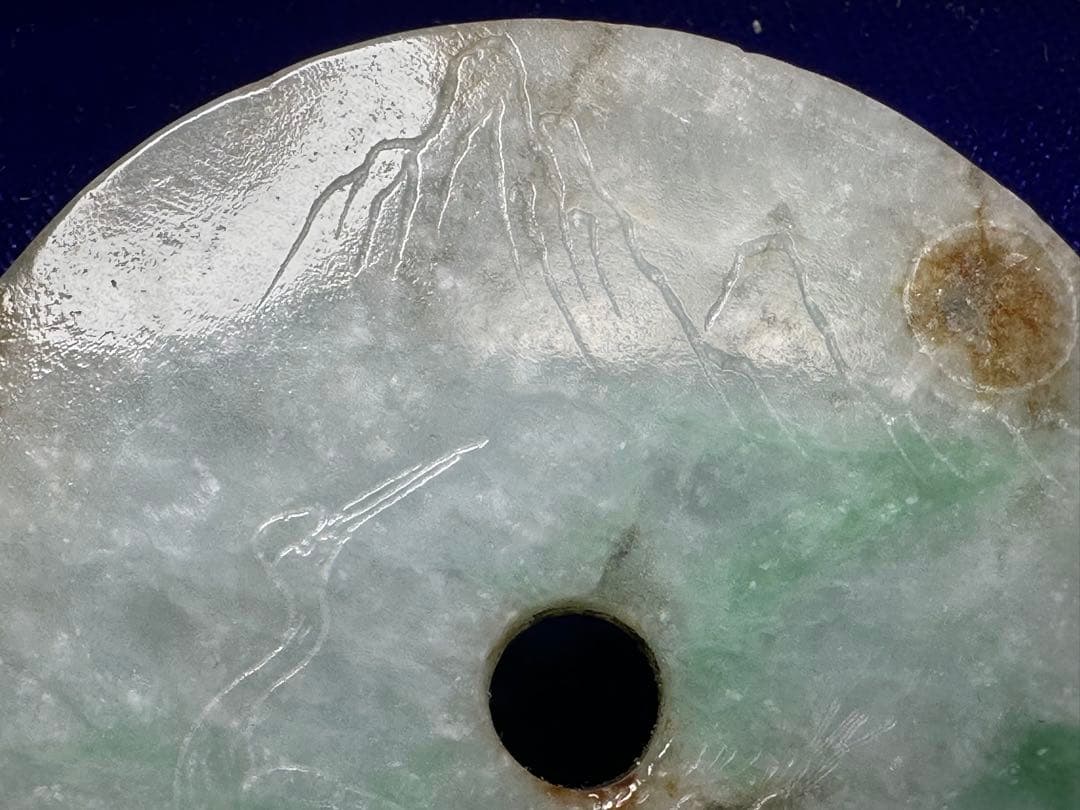 中国美術　翡翠　ループタイ　根付　天然素材　アンティーク　和彫　置物　骨董飾り物