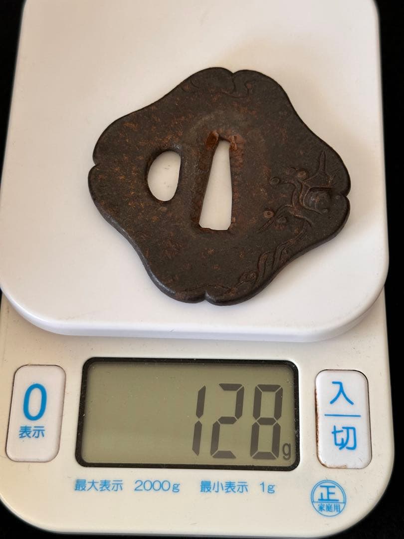 古美術　鉄地山水図刀鍔　古刀剣装具　　時代物　25CC