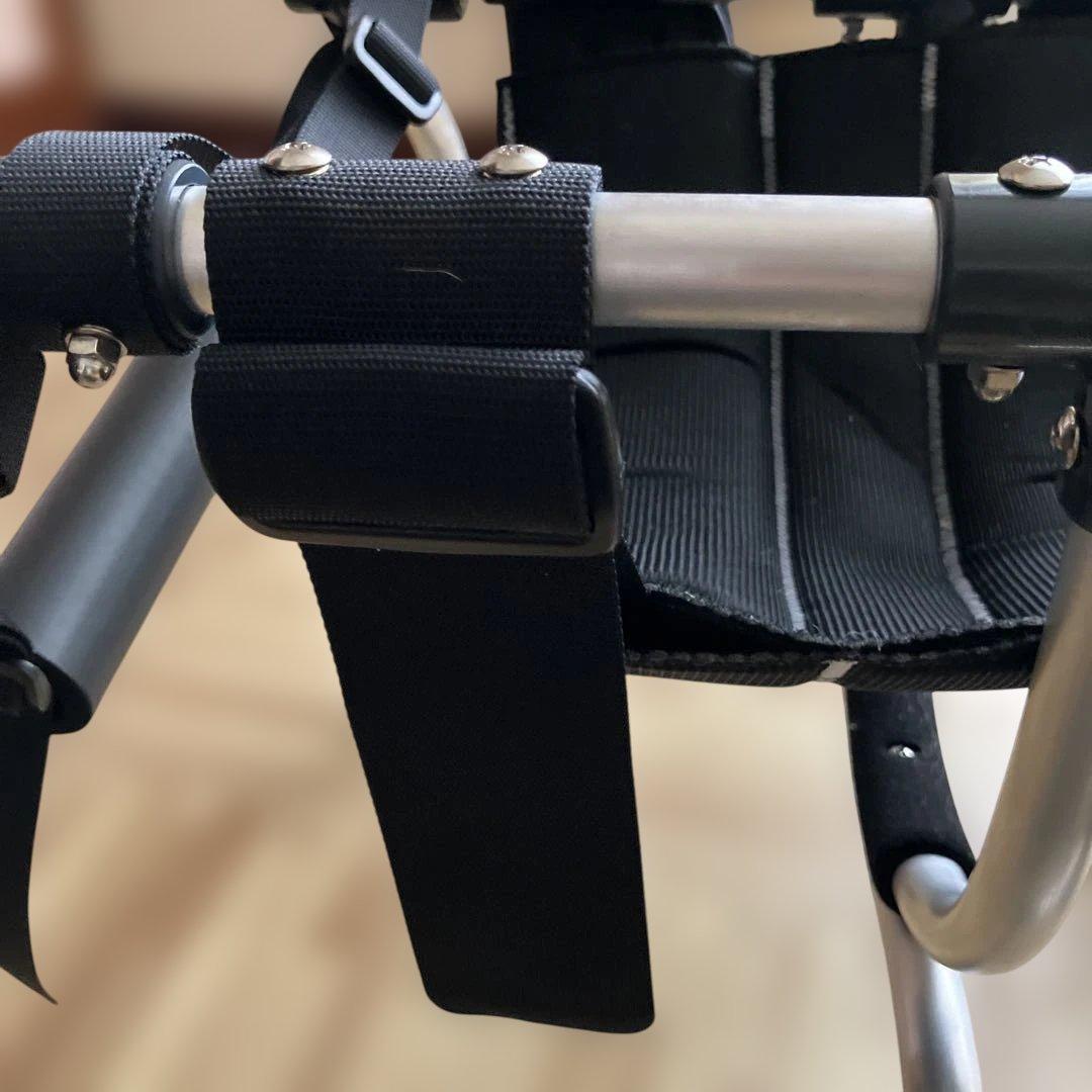 犬用車いす 中型犬用　クララワークス　高さ調整可能