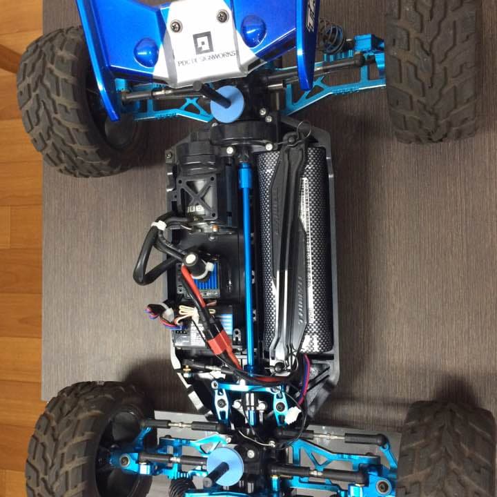 カスタムのラジコンです