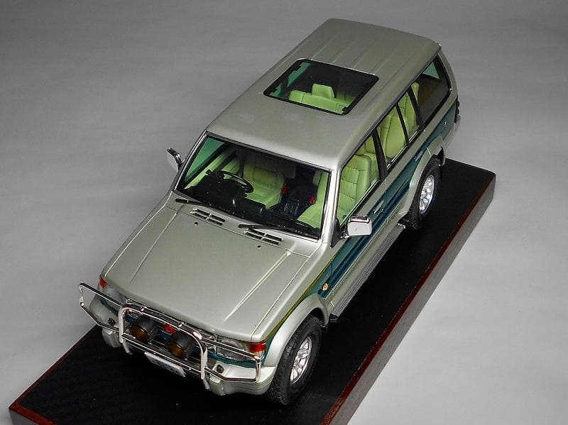 アオシマV43W パジェロ スーパー エクシード '91【完成品】