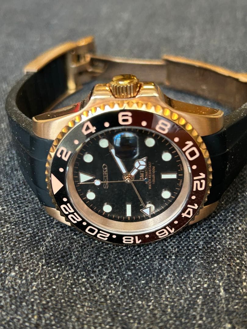 カスタム時計、GMTブラック、ツートンベゼル、ローズゴールド、ラバーベルト