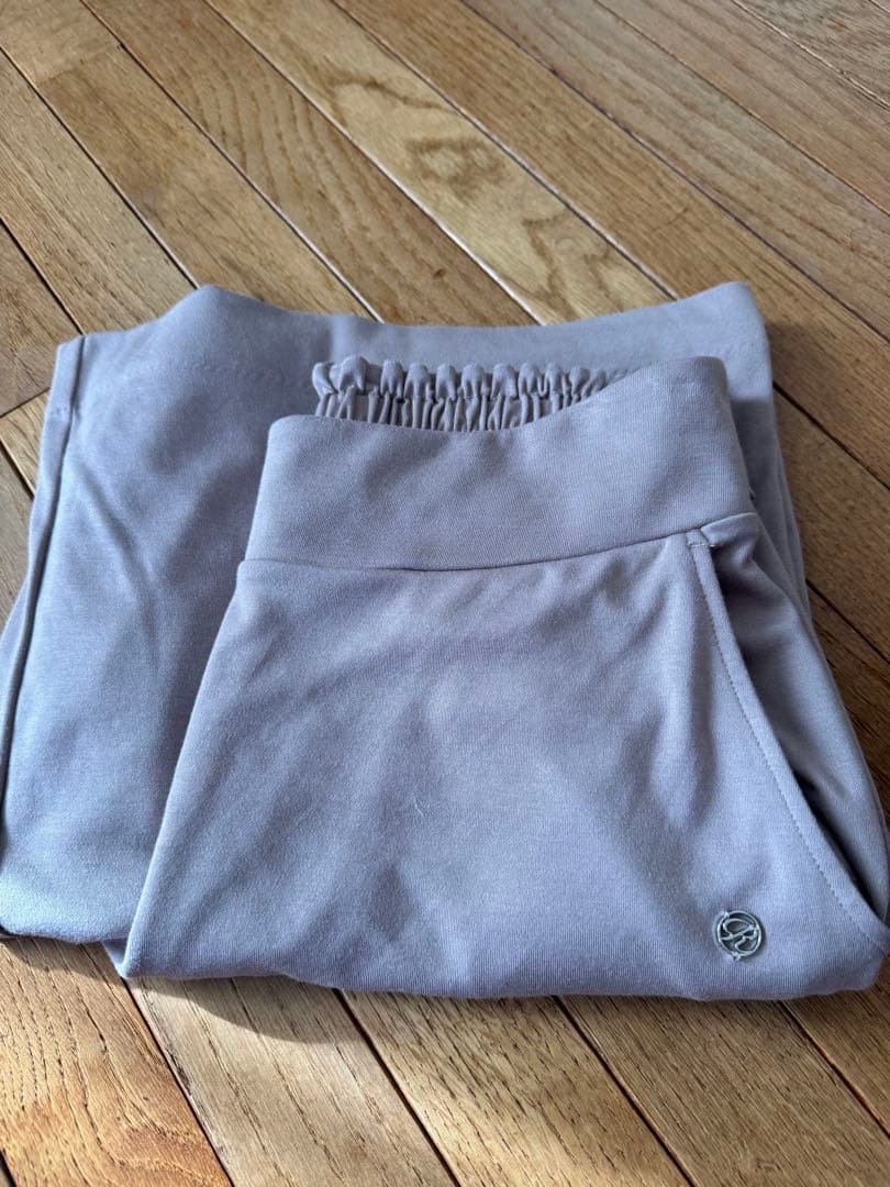 リファ　モイストスムース ワイドパンツ