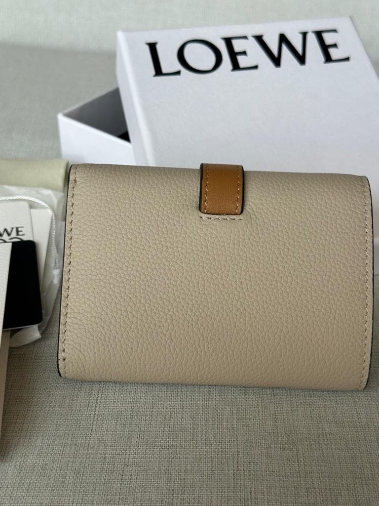 三つ折り財布 ベージュオレンジ