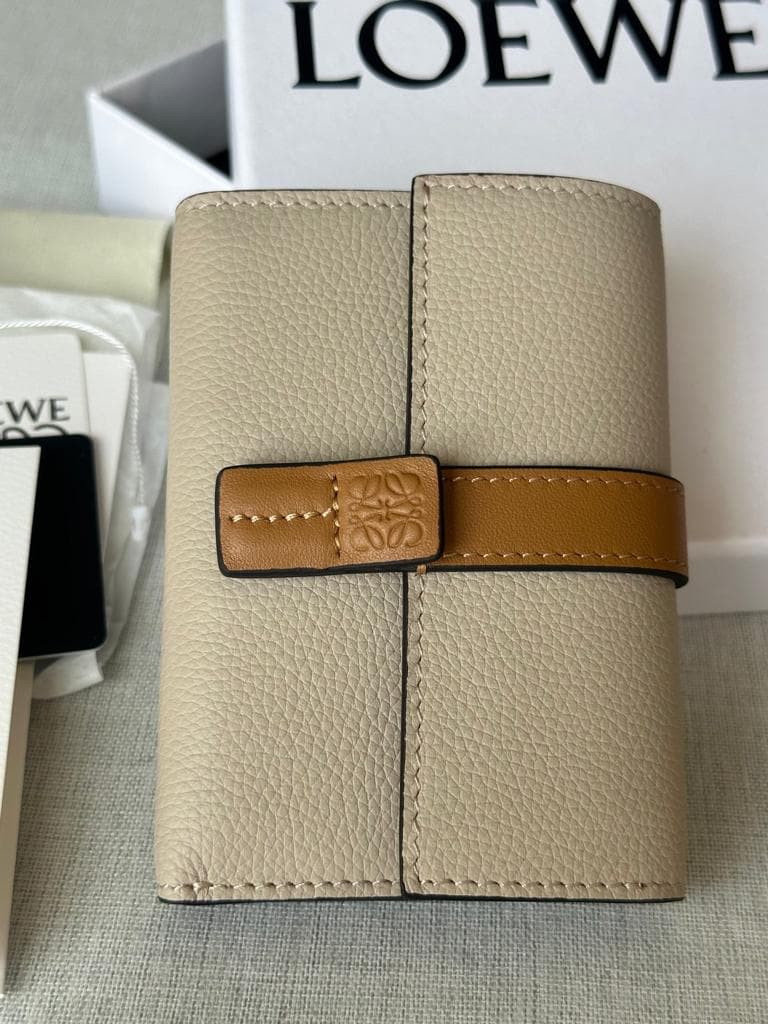 三つ折り財布 ベージュオレンジ