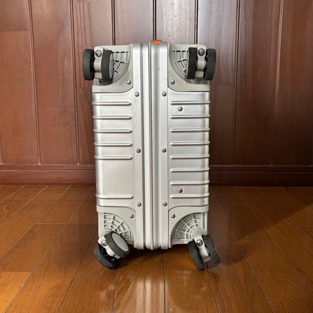 【希少】イノベーターアルミスーツケース36L