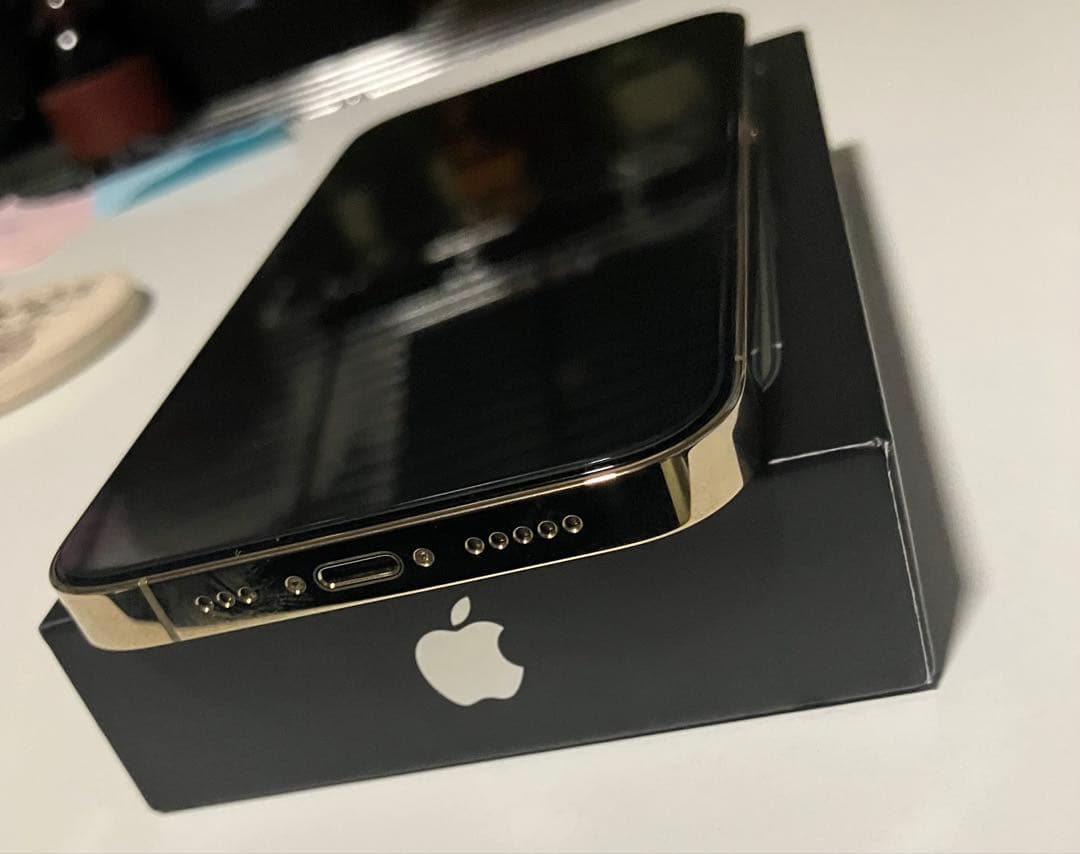 Apple iPhone 13 Pro ゴールド　ほぼ未使用品